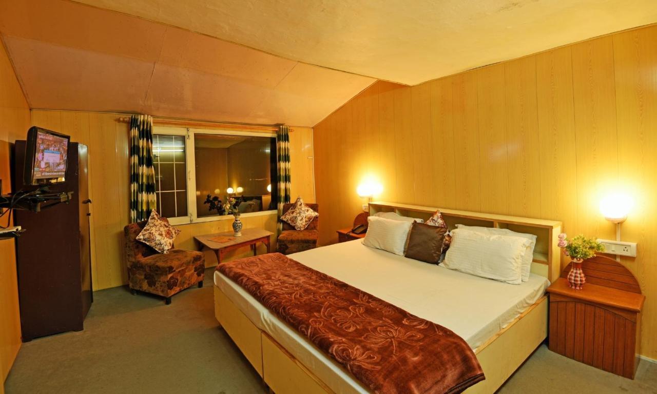 India Hotel - Lake View - Mall Road Nainital Dış mekan fotoğraf