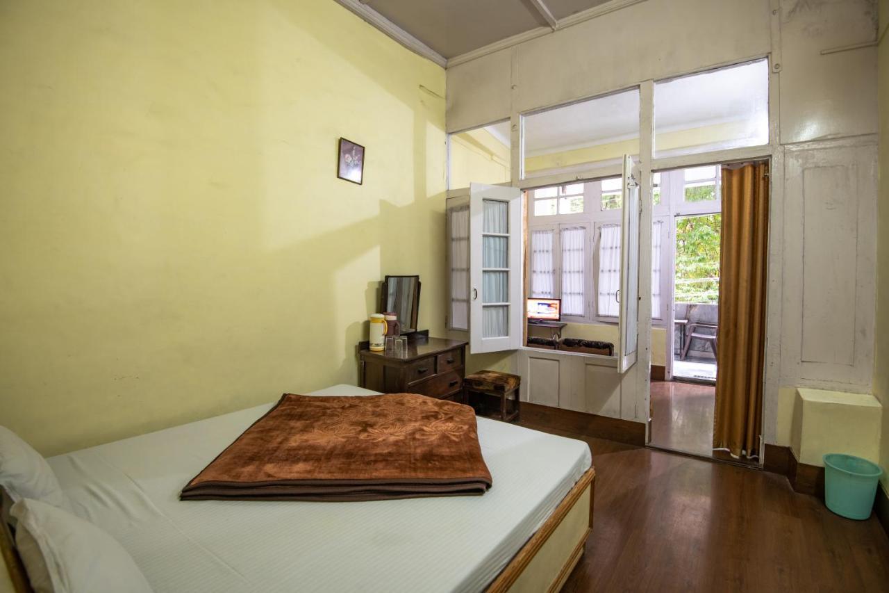 India Hotel - Lake View - Mall Road Nainital Dış mekan fotoğraf